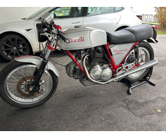 Ducati 750 GT Runddeckel Königswelle