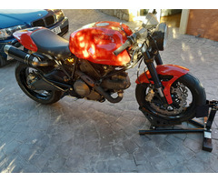 DUCATI MONSTER 696