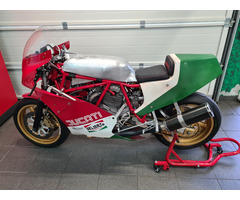 Ducati TT F1 Rennstrecke