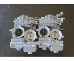 YZR500 Mikuni carburetors