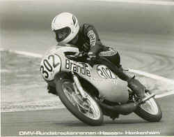 http://www.classic-motorrad.de/db/Braendle/Hockenheim-75.jpg (23005 Byte)