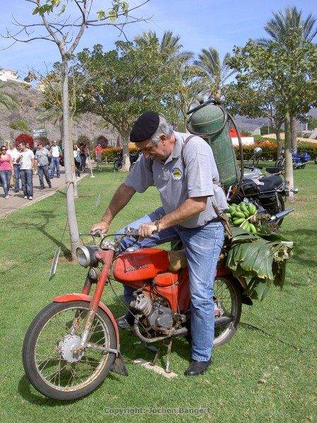 Moto Guzzi im landwirtschaftlichen Einsatz
