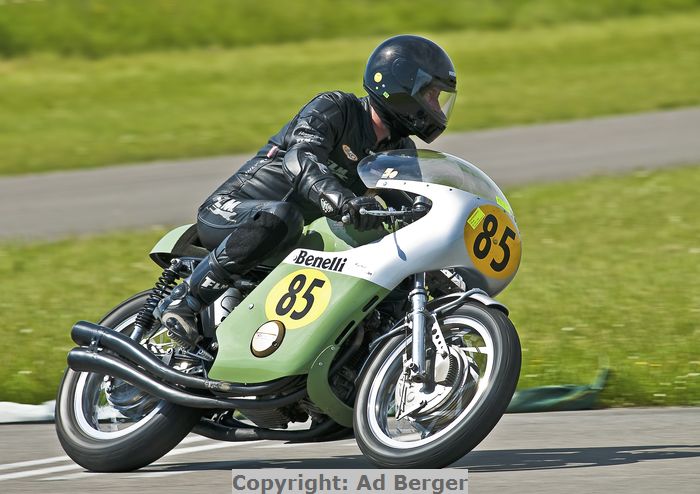 Odenwaldring Klassik - Flugplatz Walldürn
Jovan Jovanovic, Benelli 500
