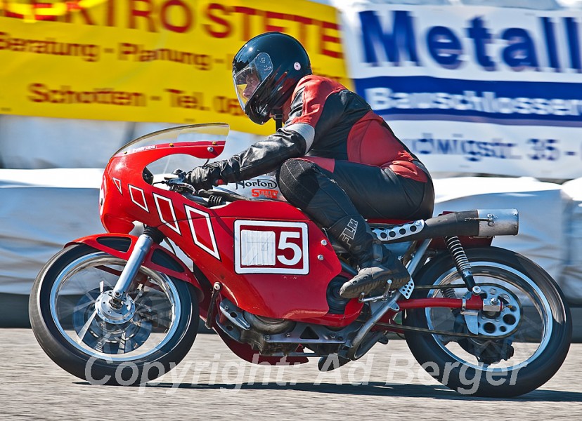 Schottenring Classic GP 2011
Dieter Heinze Norton Seeley 830 !970
