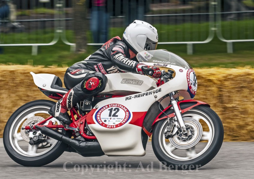 Hamburger Stadtpark-Revival 2012
Iris Bennin, Yamaha Maxton TZ 350 1978
