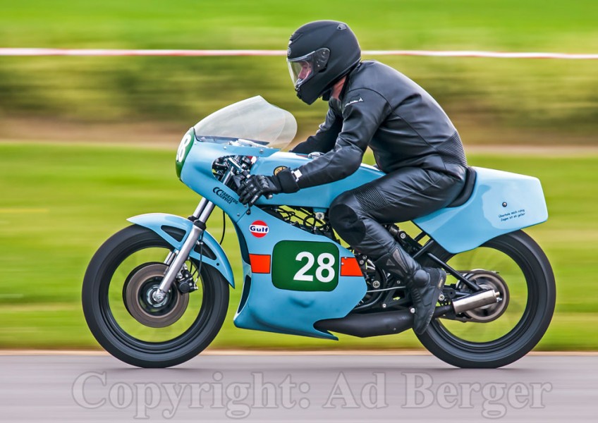 Odenwaldring Klassik - Flugplatz Walldürn
Uwe-Mössinger-Yamaha-RD250-LC-1980
