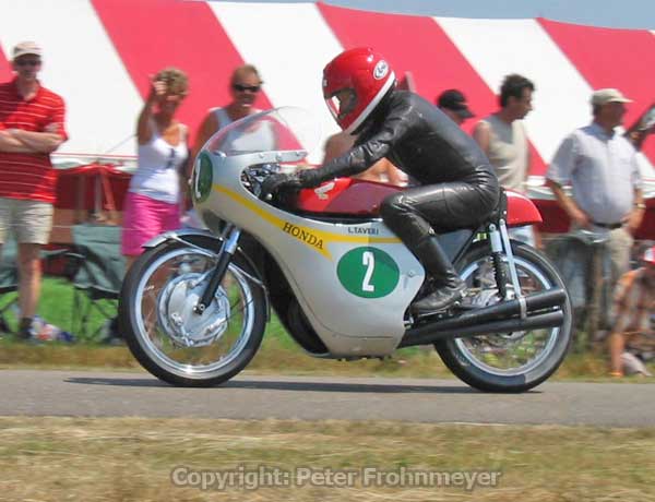 Classic Racing Moergestel 2006
Luigi Taveri Zwitserland Honda RC162R Replika
