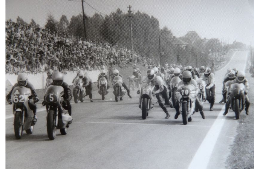 1981 I-Lizenz
Int. Straßenrennen Karvina, CSSR 


