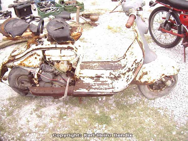 Mercatino al Museo Nazionale del Motociclo
Die Lambretta ist eine echte Restaurationsaufgabe, aber ich zweifele daran, dass sich den Job jemand antut.

