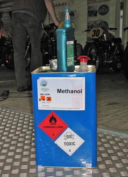 50 Liter Methanol für Wolfgangs NSU Kompressor
wie war noch der Verbrauch? 20 Liter? 30 Liter?
