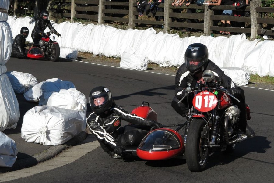 Schottenring Classic Grand-Prix 2012
Rüdiger + Miriam Buck (Kassel) - Moto Guzzi 850 T3
