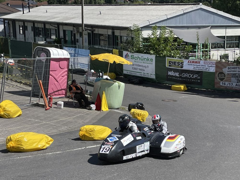 Markus Schwegler, Weil der Stadt
Marcel Fries, Hochdorf (CH)
LCR F1 Yamaha, 600 ccm
