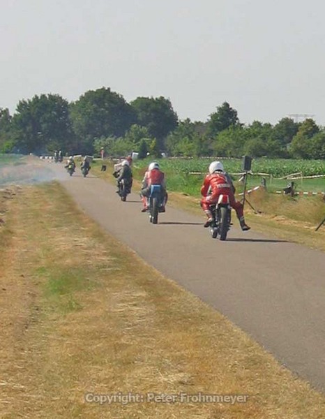 Classic Racing Moergestel 2006
Start Klasse 500ccm
