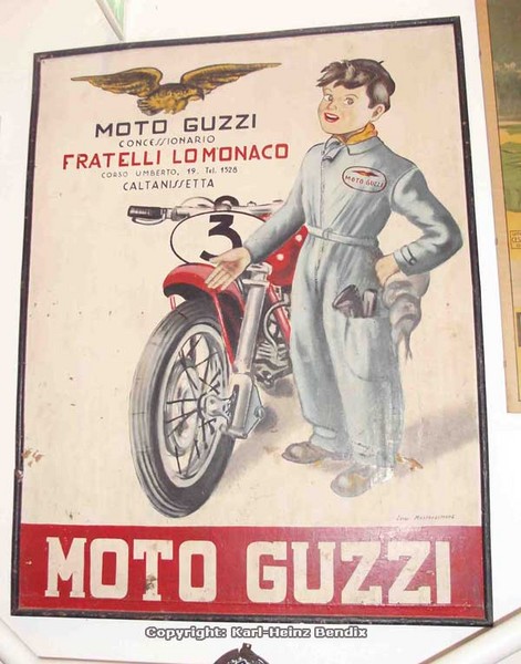 Mercatino al Museo Nazionale del Motociclo
Die zeitgenössische Werbung wie hier mit der Guzzi Gambalunghino….
