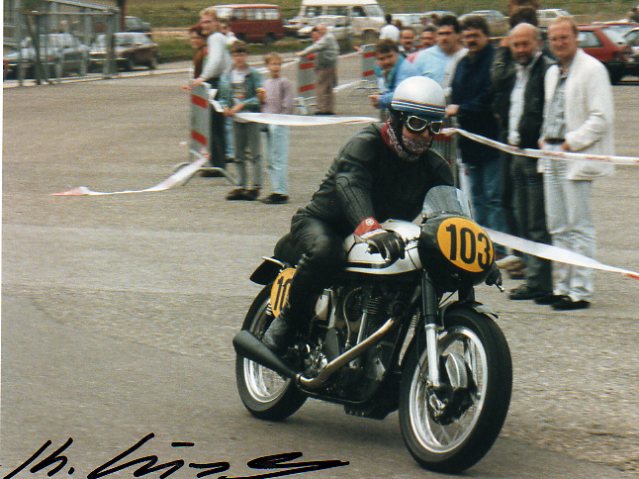 Kurt Lüscher auf Norton Manx 1954 in Safenwil
