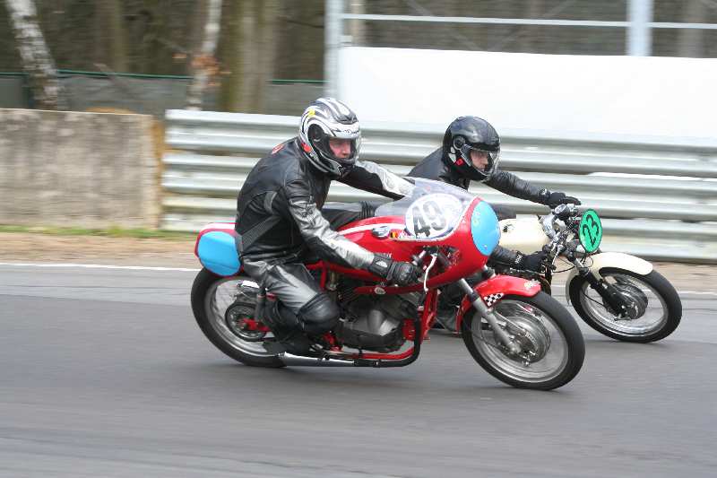 MOTO MORINI 350 versus DUCATI MONZA 250
