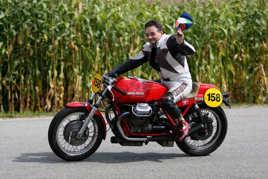 Manfred Strohmayer - Moto Guzzi V7 Sport
