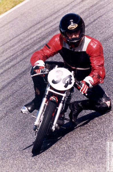 Me racing with my first Moto Morini 175cc
Schlüsselwörter: moto morini