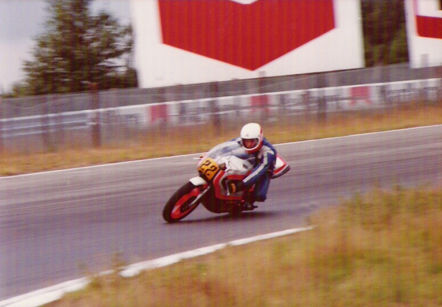 44
Theo van Heugten 22
Zolder (B) 1977
Yamaha 352cc
