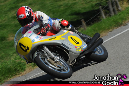 John Clarijs Honda RC181 rpl Gedinne
John Clarijs Honda RC181 rpl Gedinne  500Gr2
Schlüsselwörter: classic racer honda RC