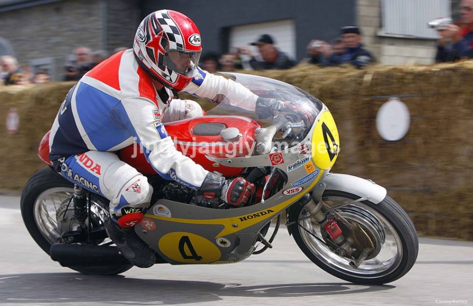 John Clarijs 500 Gr2 Jehonville
John Clarijs Honda RC181 rpl 500 Gr2
Schlüsselwörter: honda classic racer