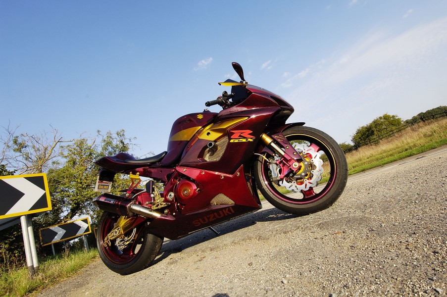 Suzuki GSXR1000K6
Ready for the road.............
Schlüsselwörter: GSXR1000K6