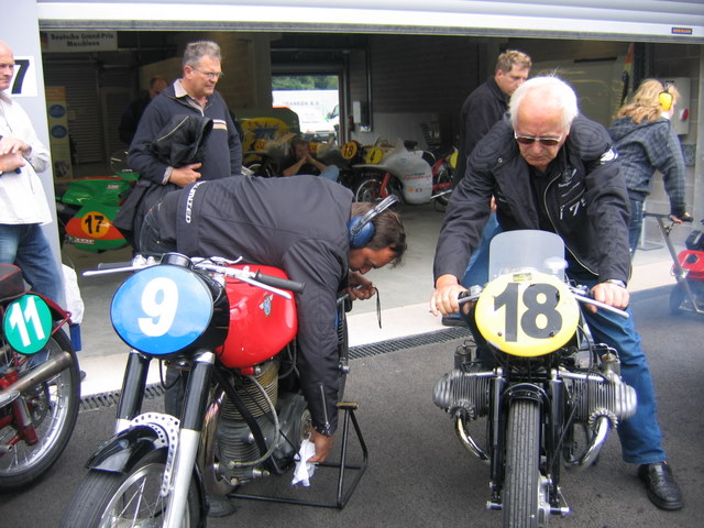Spa 2007 Team Classic Motorcycles
Ernst Hillers letzte Fahrt in Spa
