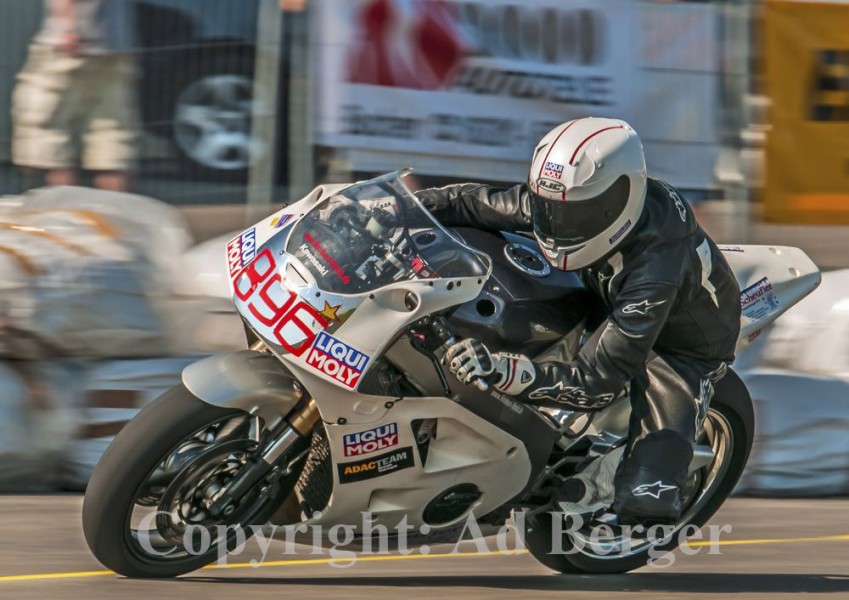 Leon Strack - Kawasaki ZXR400 1994
