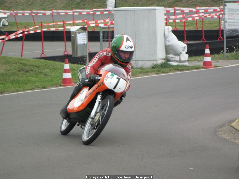 Jan de Vries
1971 und 1973 gewann er den Weltmeistertitel in der 50-cm³ Klasse
