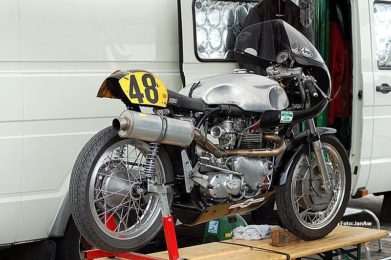 Triumph 500ccm 1962_Gert Boon
Easter Classicrace TT Circuit Assen 2009
