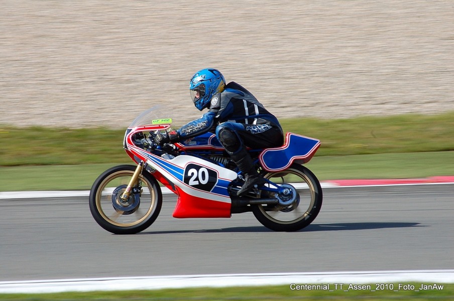 Centennial Classic TT Assen 2010
Bernd Meyer Condor SP125
