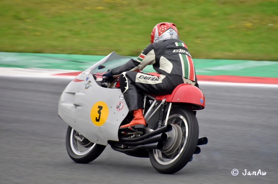 Classic GP Assen 2022
Carlo Illi MV Agusta 6 cylinder 500cc
Schlüsselwörter: Assen