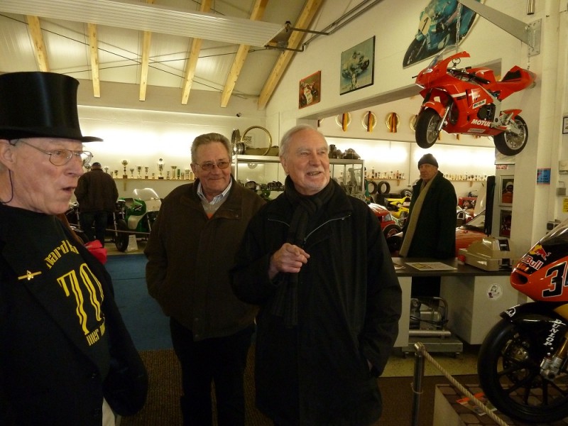 Auch Gerhard Kanehl alias Zauberer Kanini waren vom Classic Race Museum erstaunt..
