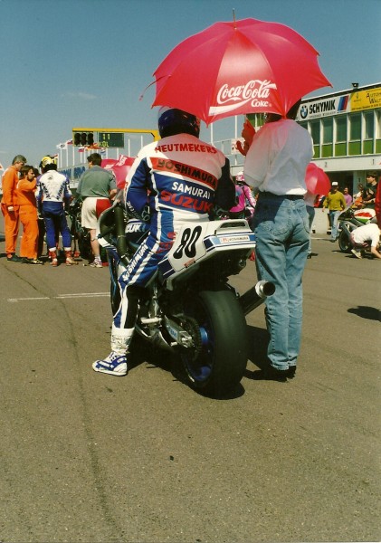 Start Brno 1996 Super-Bike Yoshimura Suzuki.
