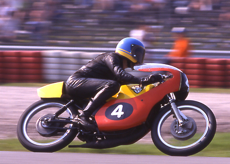 Börje Jannson
WM 3. Platz 1971 und 3 GP Siege mit der Werks-Maico  
