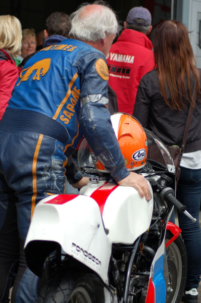 Sachsenring Classic 2015
Chas Mortimer Yamaha 350
