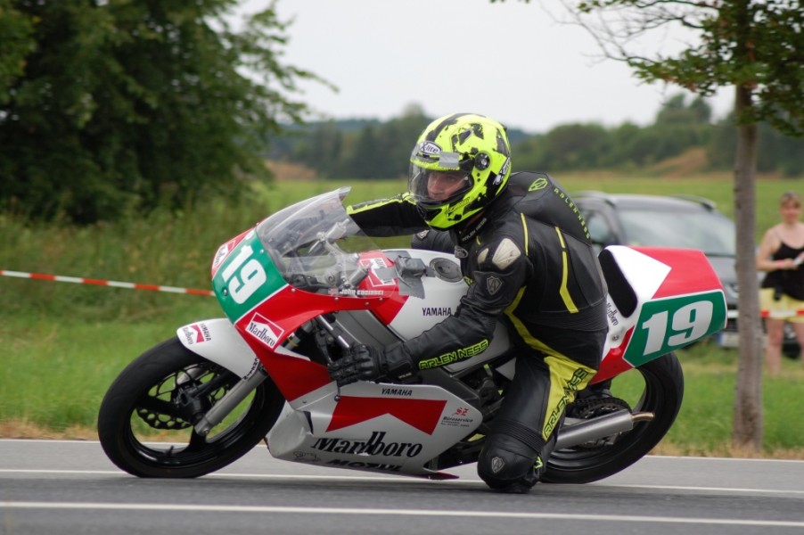 René Scherübl - Yamaha 250 cc 1984
17. Zschorlauer Dreieckrennen - 27./28. Juli 2013 
Schlüsselwörter: Peter Wolf