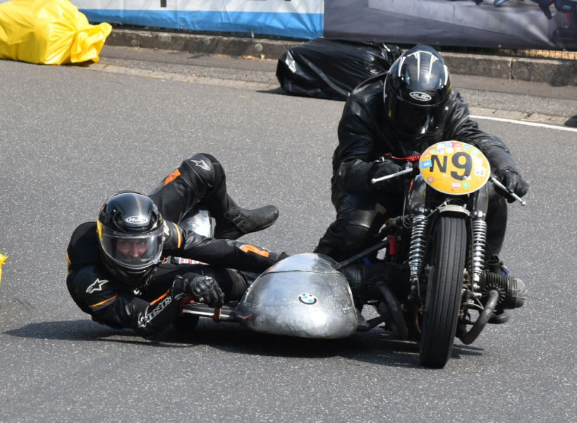 N9
Bernd Albert, Laubach
Jann Philipp Wagner, Schotten
BMW R50/2, 1964, 590 ccm
